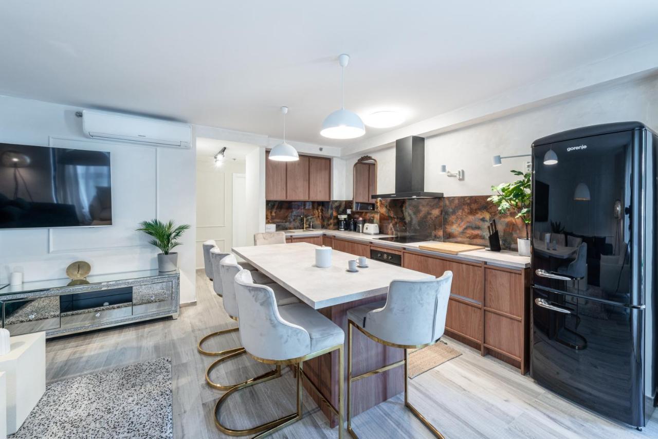 Retreat Apartment *